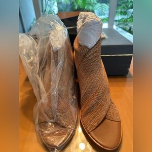 Brand new Matt Brenson shoes  size 6